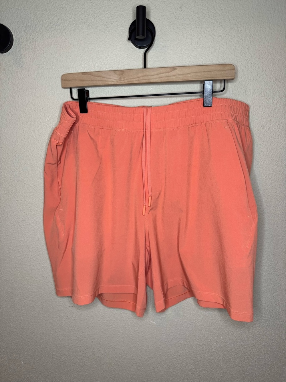 Lululemon Pace Breaker Linerless 7” Shorts Coral Kiss XXL Men’s
